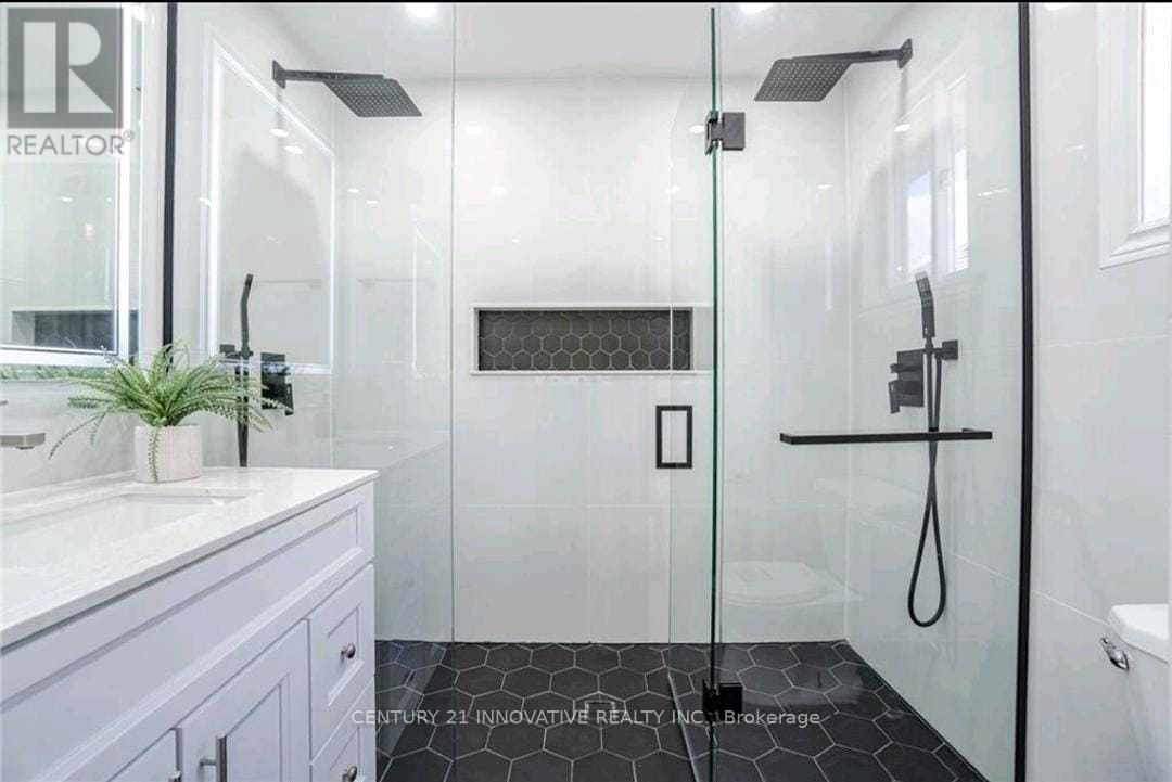 29 Brookheath Lane, Hamilton (Mount Hope), Ontario  L0R 1W0 - Photo 25 - X12061223