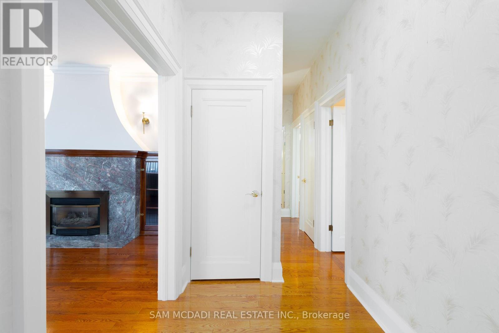 469 Evans Avenue, Toronto, Ontario  M8W 2T6 - Photo 13 - W12059539