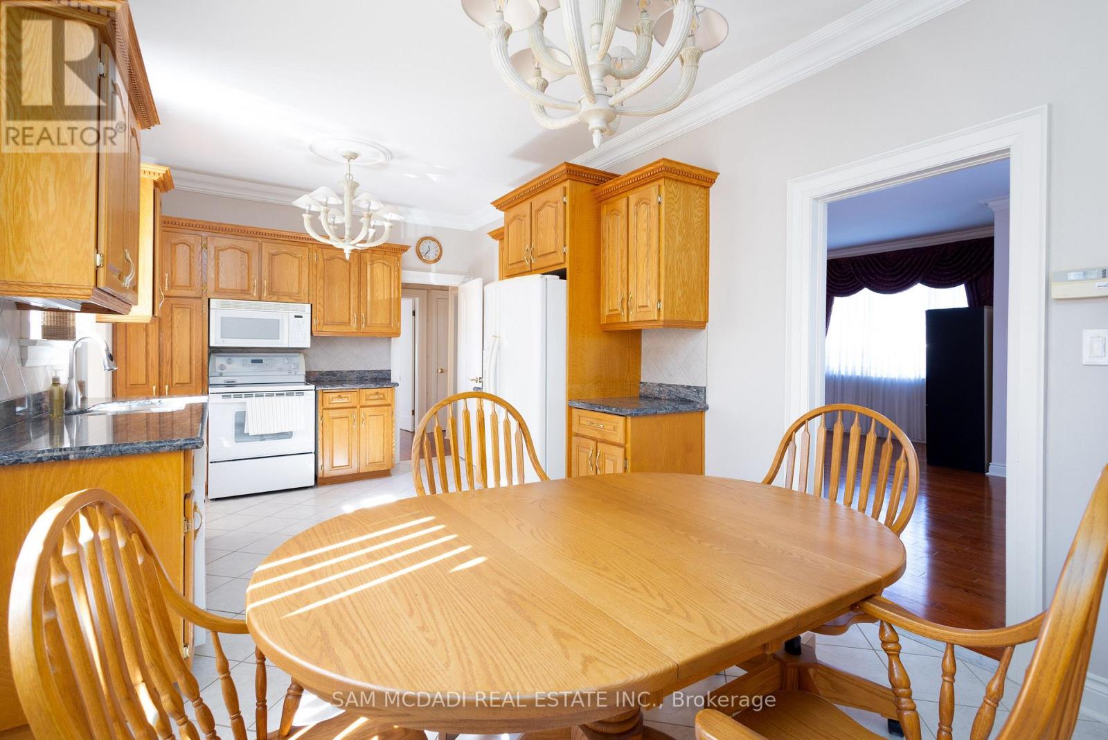 469 Evans Avenue, Toronto, Ontario  M8W 2T6 - Photo 26 - W12059539