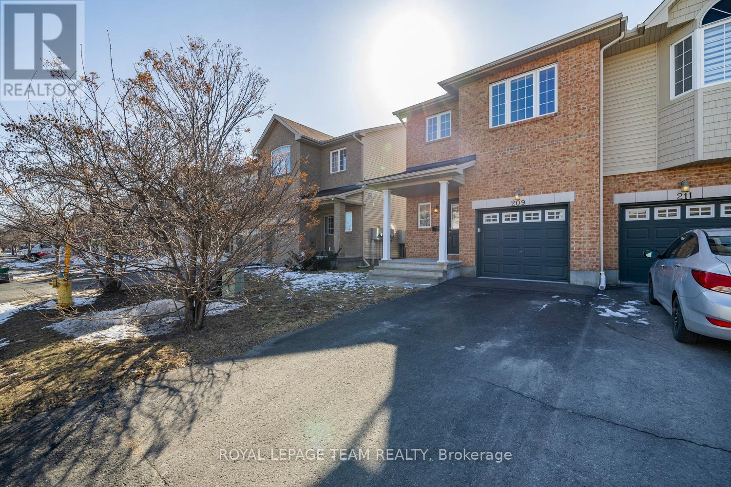 Property at 209 MACOUN CIRCLE image 2