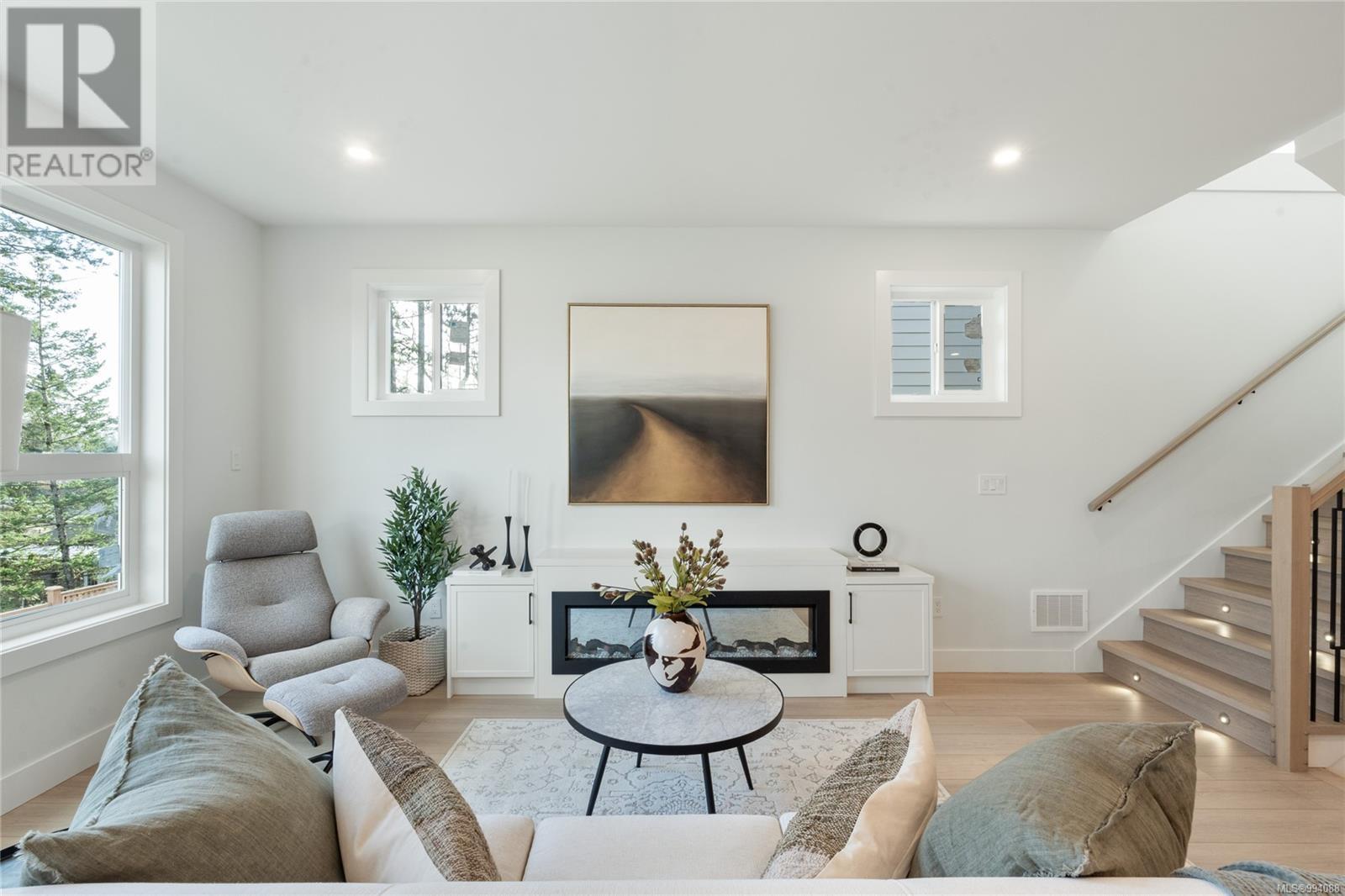 Property at 2335 Swallow Pl image 3