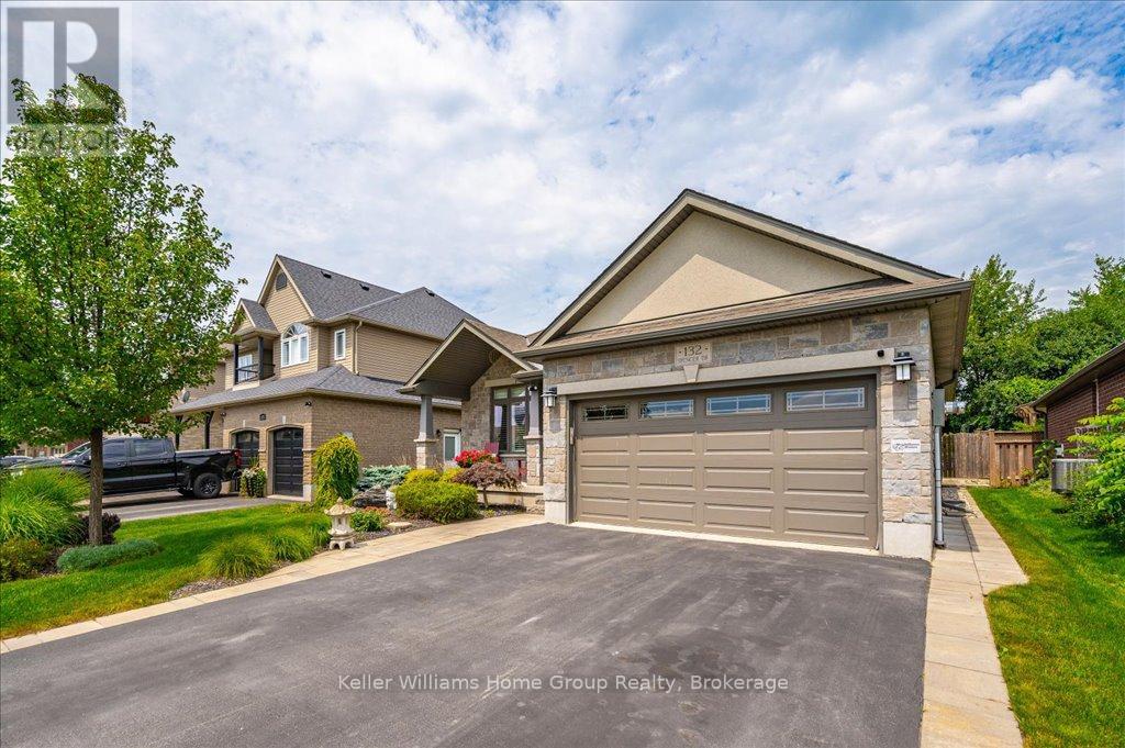132 Spencer Drive, Centre Wellington, Ontario  N0B 1S0 - Photo 3 - X12062465