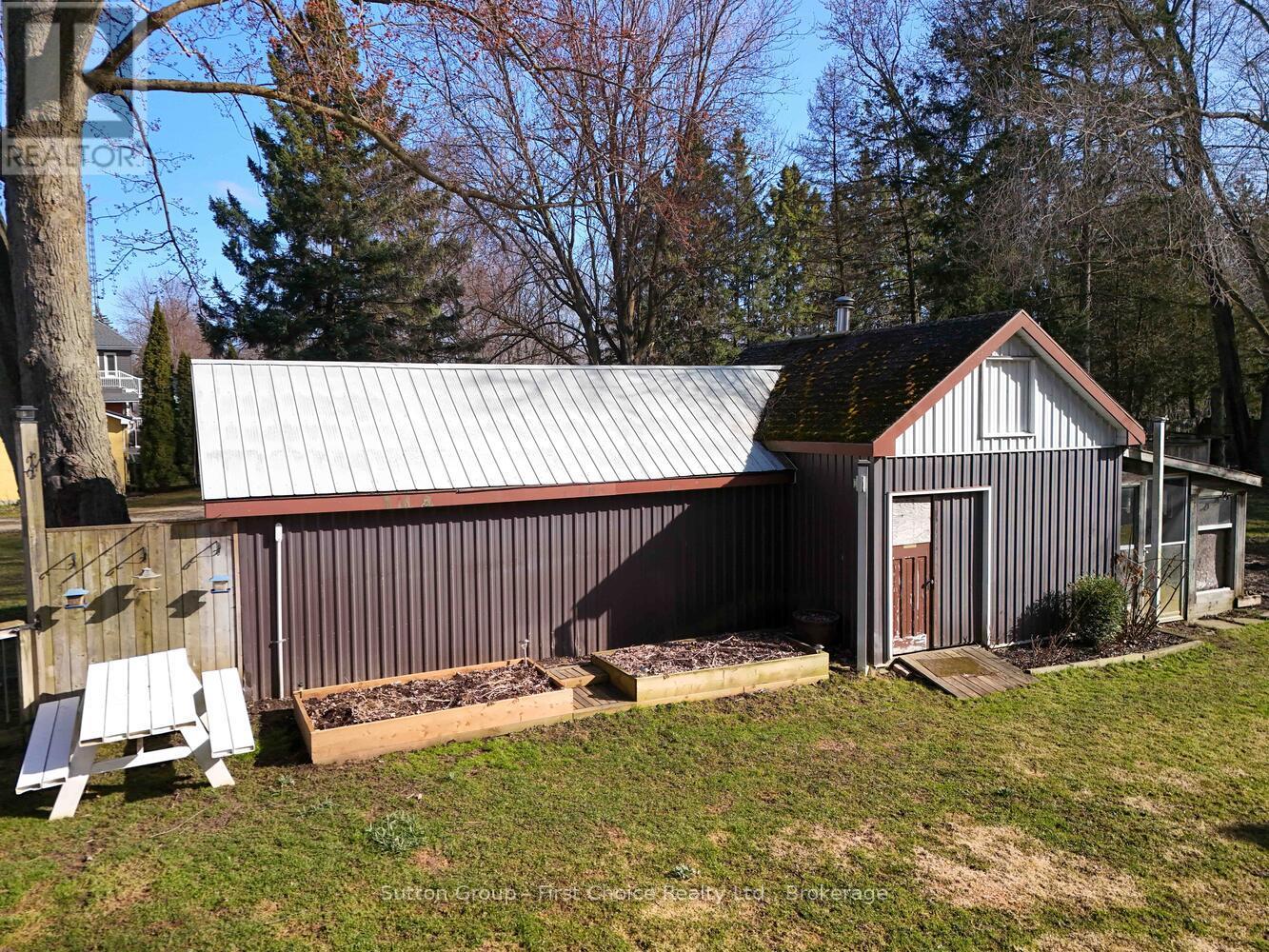 183 Huron Road, Perth South, Ontario  N0K 1X0 - Photo 33 - X12062466