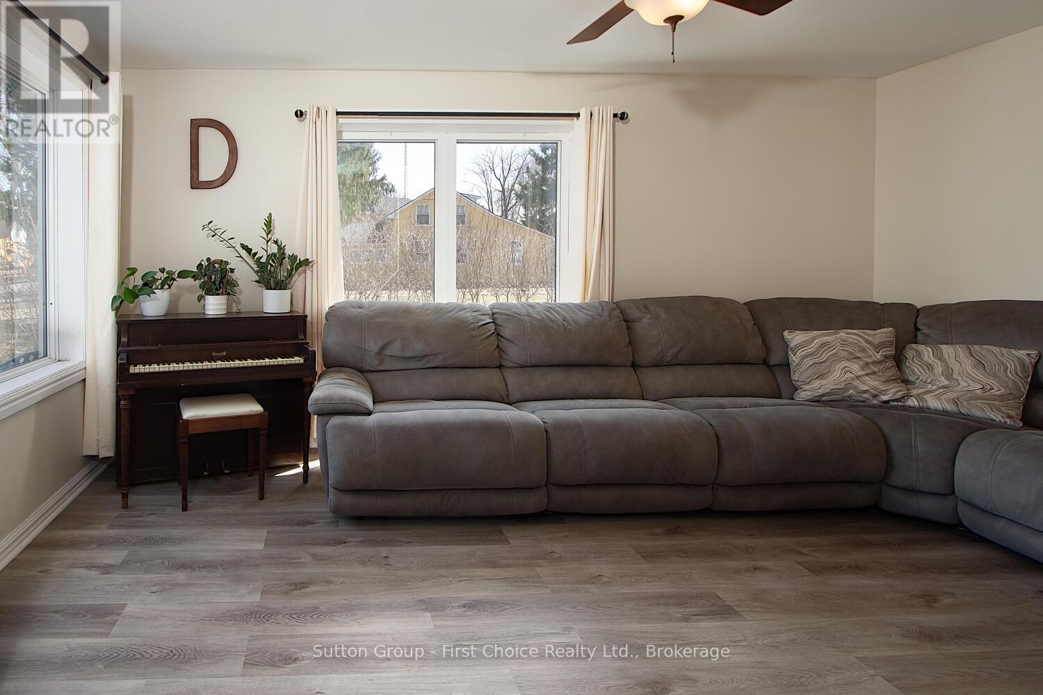 183 Huron Road, Perth South, Ontario  N0K 1X0 - Photo 7 - X12062466