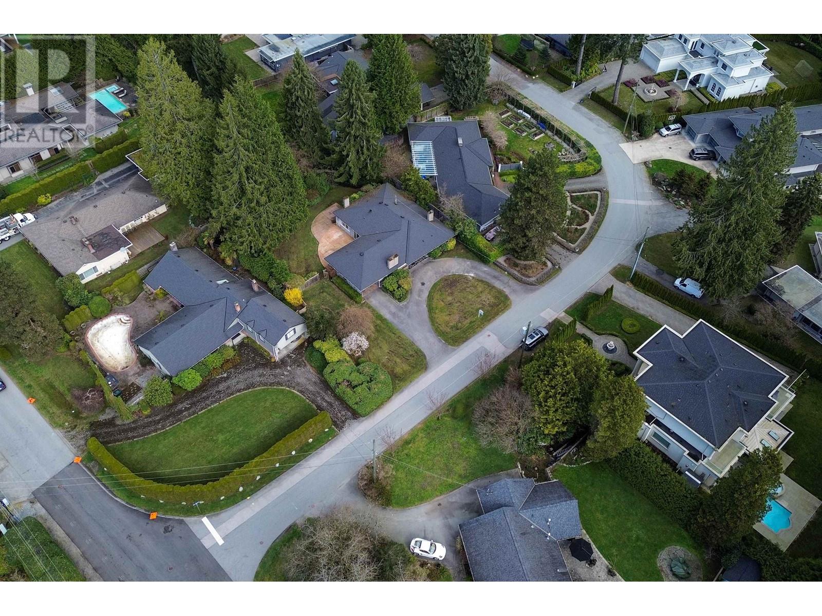 381 St. James Crescent, West Vancouver, British Columbia  V7S 1J9 - Photo 20 - R2984535