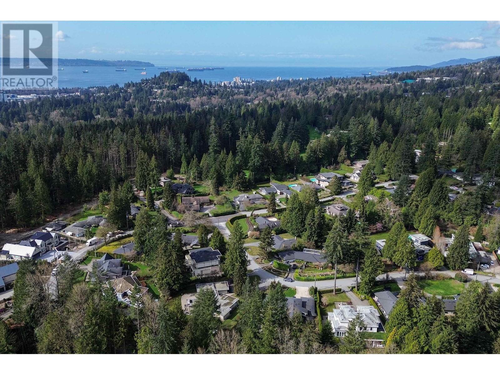 381 St. James Crescent, West Vancouver, British Columbia  V7S 1J9 - Photo 23 - R2984535