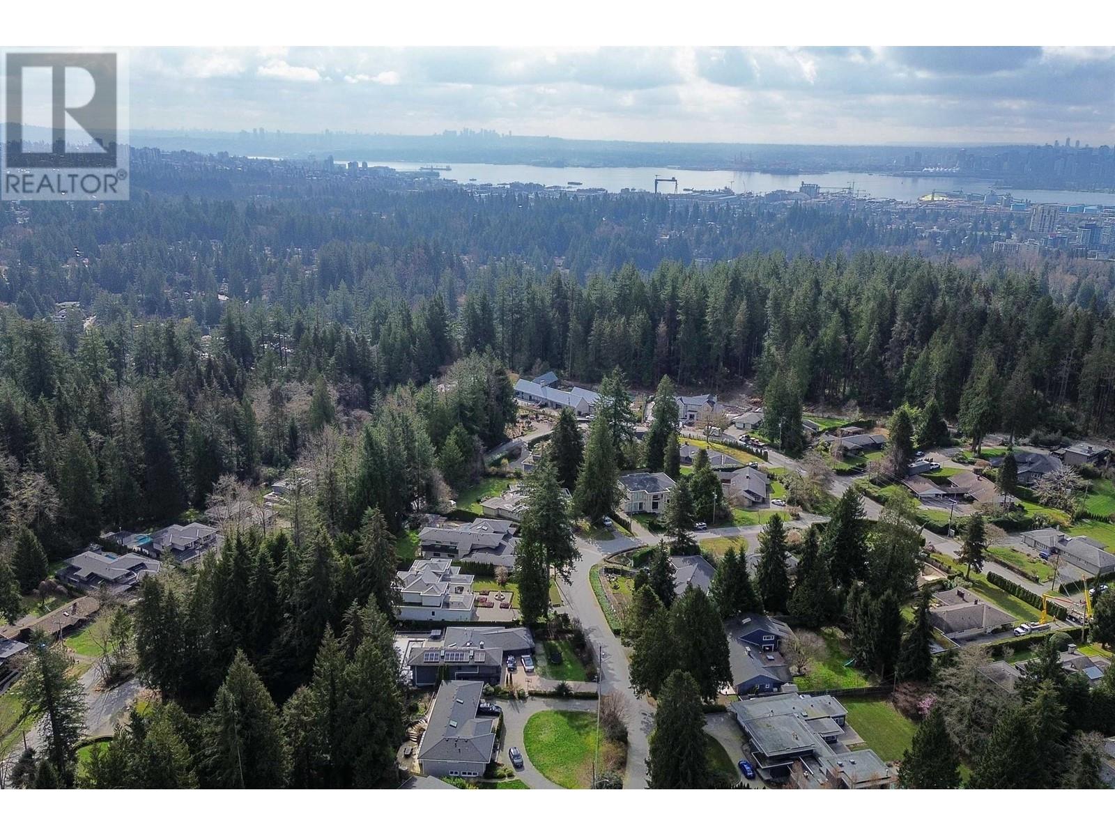 381 St. James Crescent, West Vancouver, British Columbia  V7S 1J9 - Photo 25 - R2984535