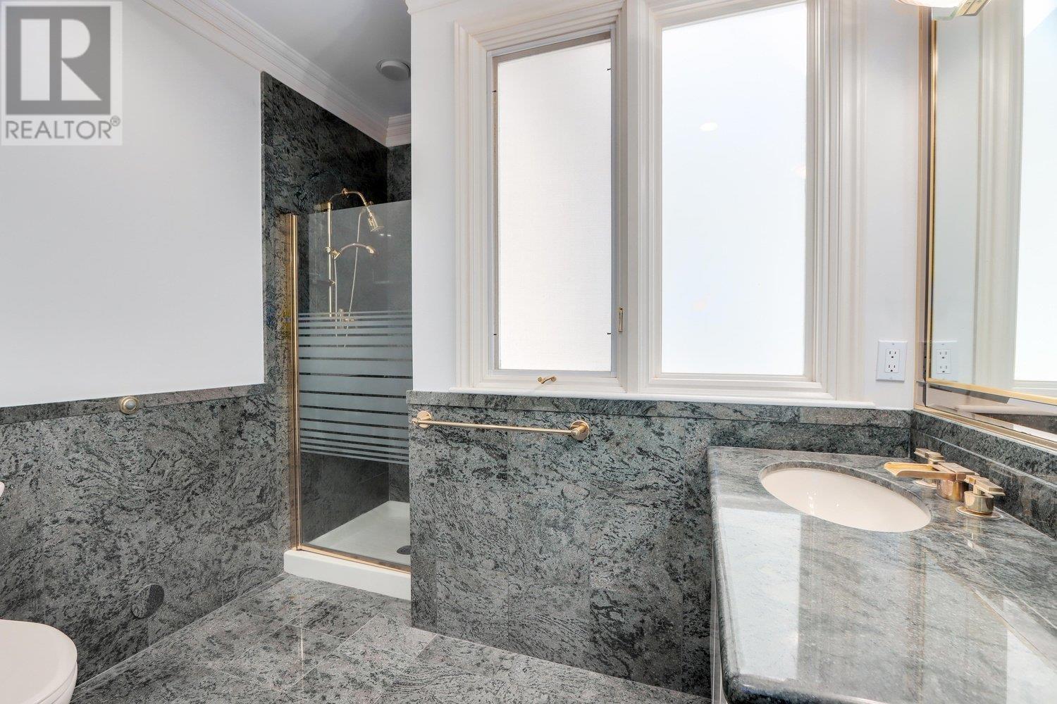1443 W 56th Avenue, Vancouver, British Columbia  V6P 1R6 - Photo 10 - R2986088