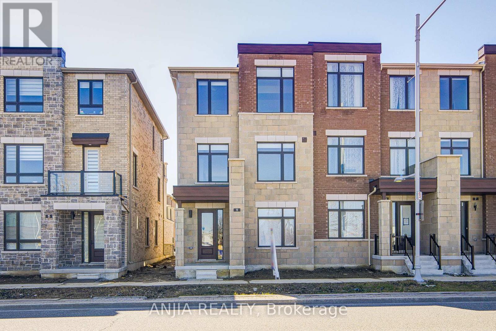 Property at 11 MUMBAI DRIVE image 1