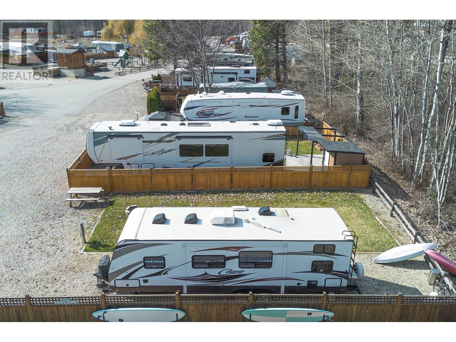 41 Cottonwood Drive N, Lee Creek, British Columbia  V0E 1M4 - Photo 34 - 10341937
