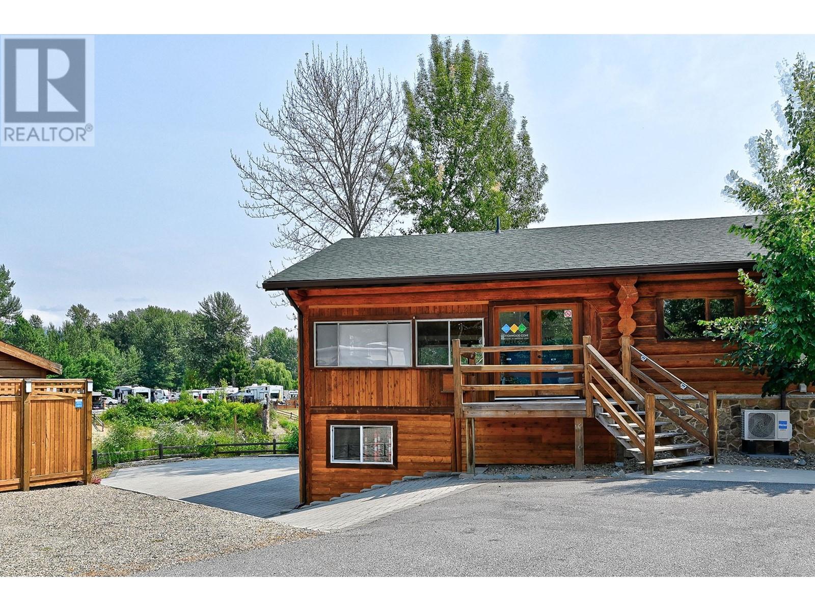 41 Cottonwood Drive N, Lee Creek, British Columbia  V0E 1M4 - Photo 24 - 10341937