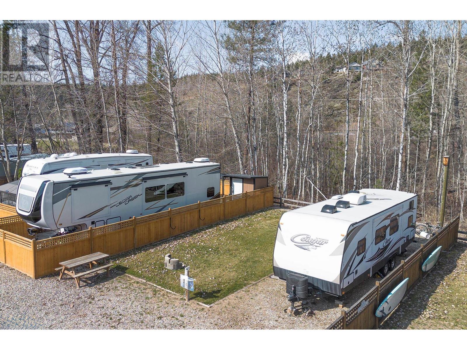 41 Cottonwood Drive N, Lee Creek, British Columbia  V0E 1M4 - Photo 1 - 10341937