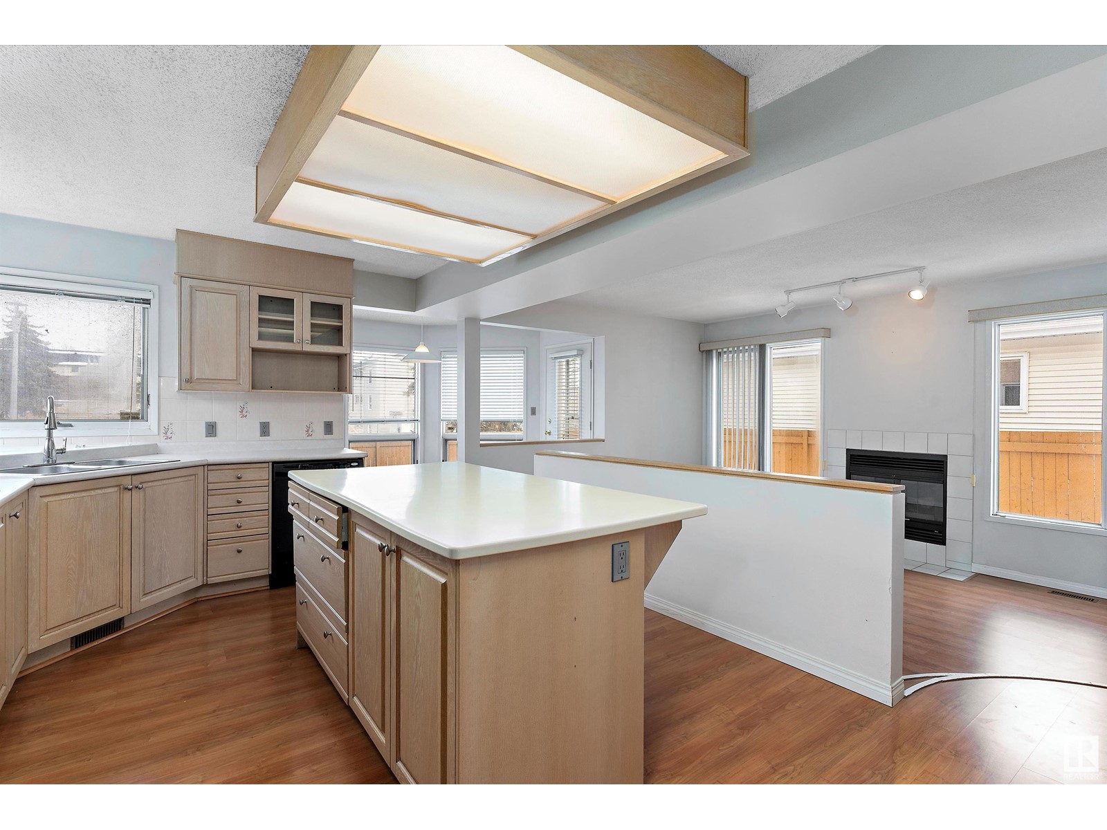 Property at 8611 184 St NW image 5