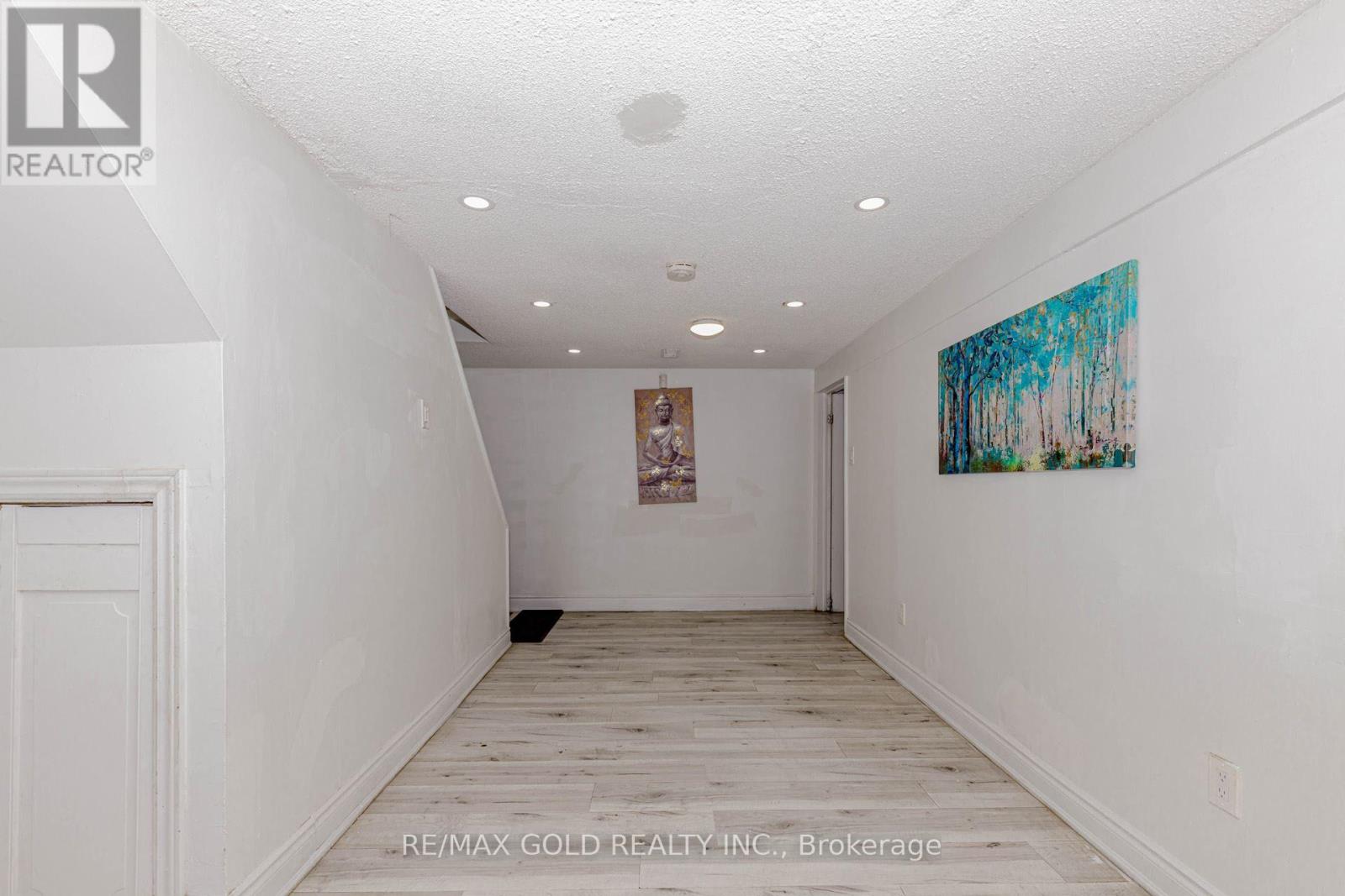 66 Corby Crescent, Brampton (Brampton South), Ontario  L6Y 1H1 - Photo 10 - W12022186