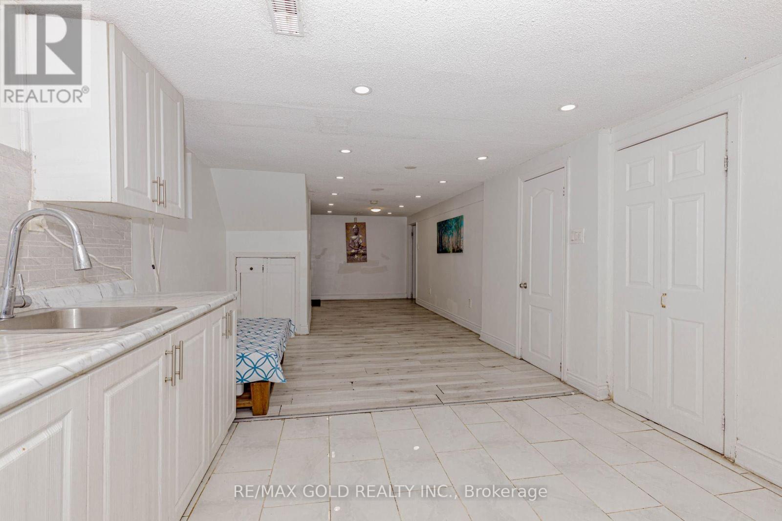 66 Corby Crescent, Brampton (Brampton South), Ontario  L6Y 1H1 - Photo 15 - W12022186