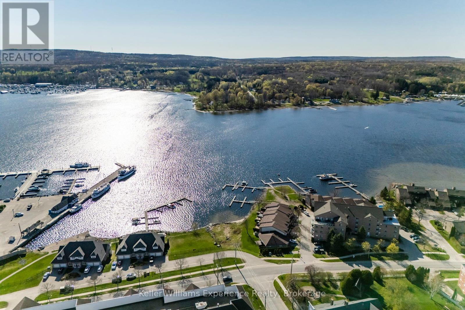 4 - 4 Beck Boulevard, Penetanguishene, Ontario  L9M 2H3 - Photo 4 - S12061895