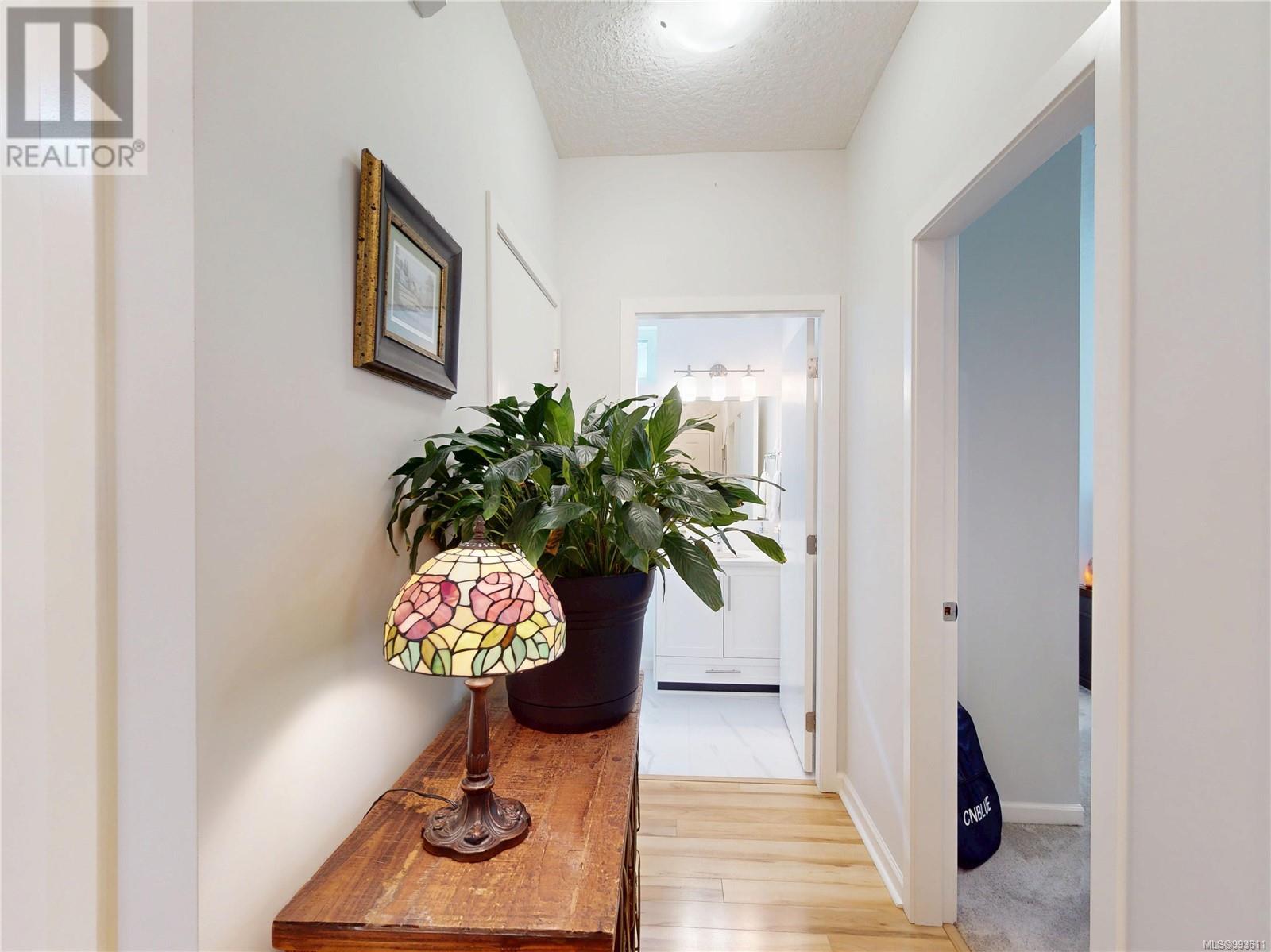 Property at 6373 Shambrook Dr image 5