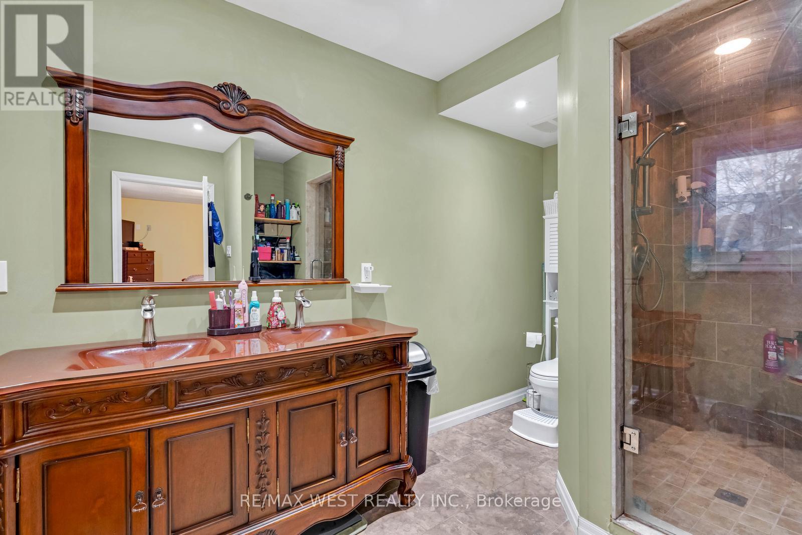 45 Marysfield Drive, Brampton, Ontario  L6P 0J2 - Photo 24 - W12062435