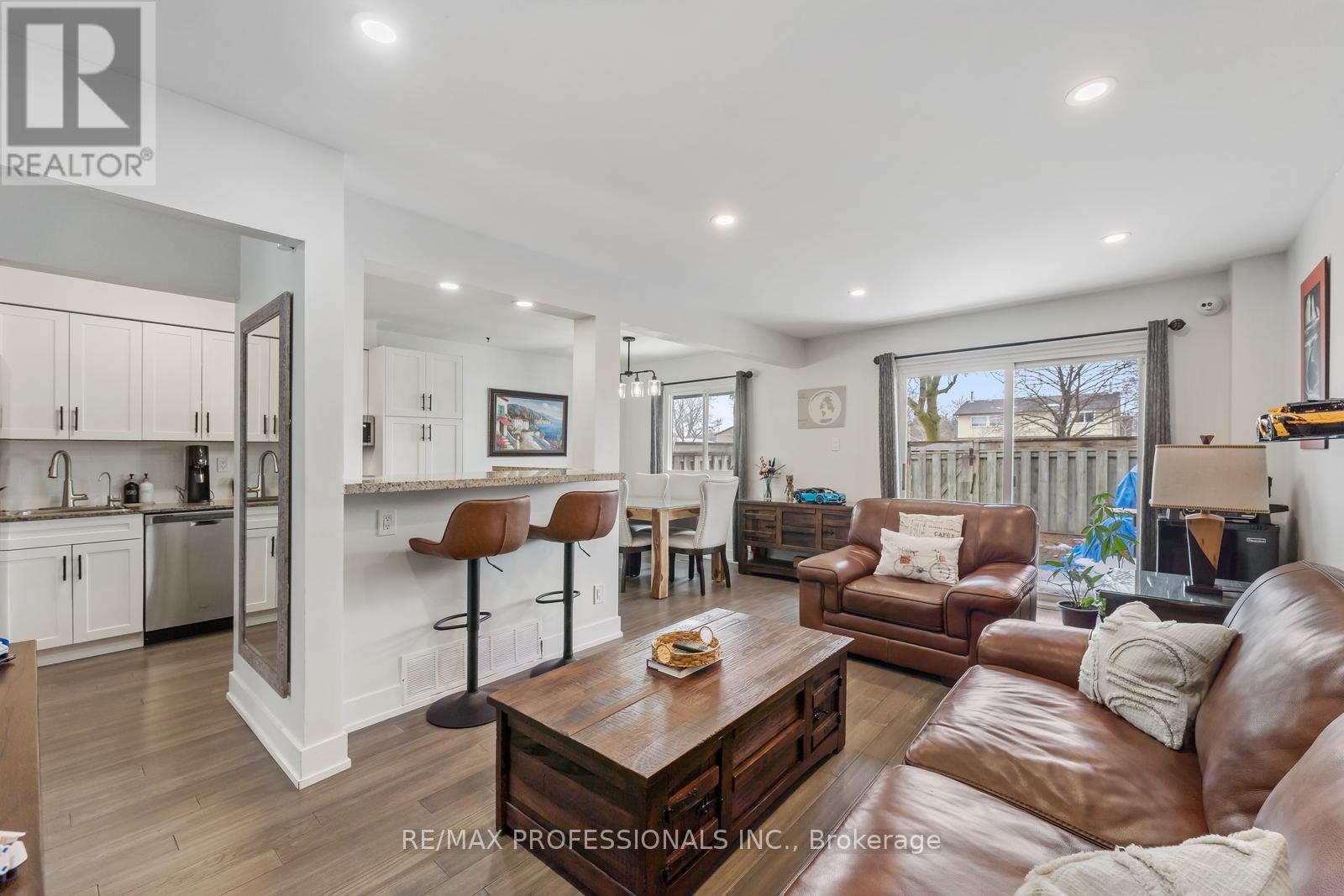 Property at 32 - 600 SILVER CREEK BOULEVARD image 1