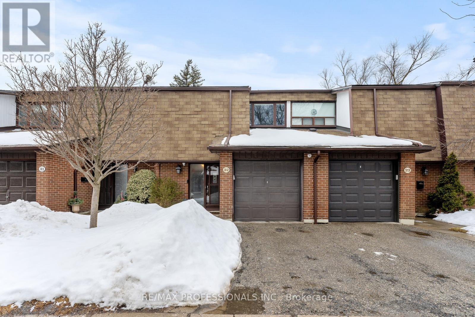 Property at 32 - 600 SILVER CREEK BOULEVARD image 3