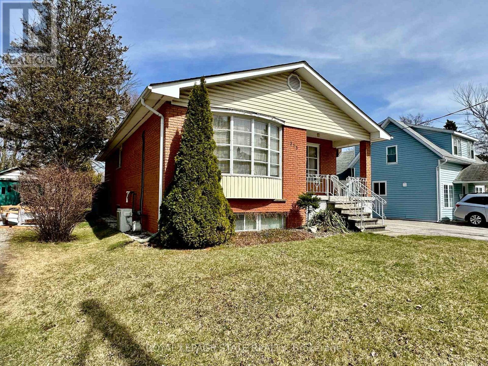 Property at 515 BROAD STREET W image 4
