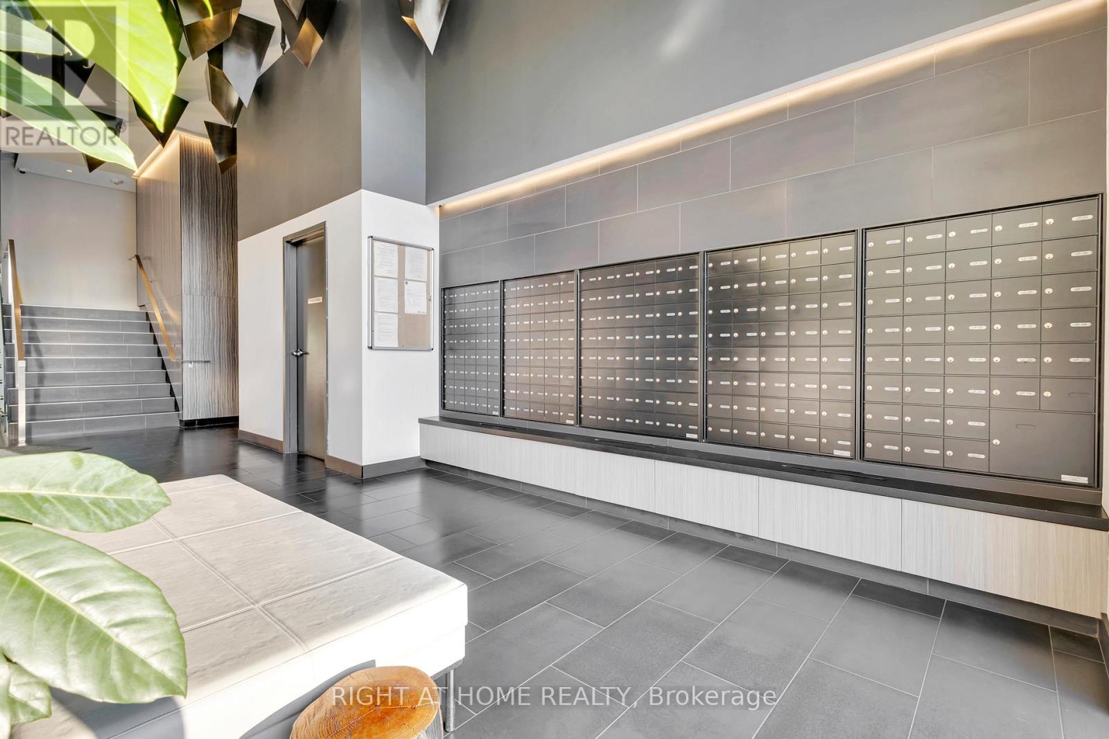 105 - 85 Duke Street W, Kitchener, Ontario  N2H 0B7 - Photo 8 - X12062550