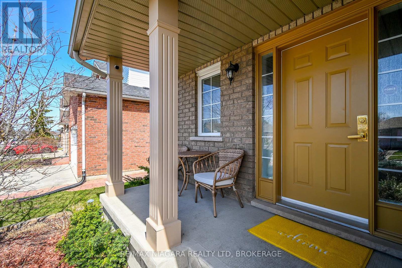 Property at 64 WESTLAND STREET image 3