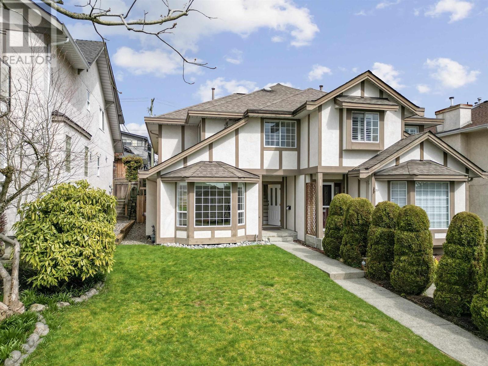 318 E 6TH STREET, north vancouver, British Columbia