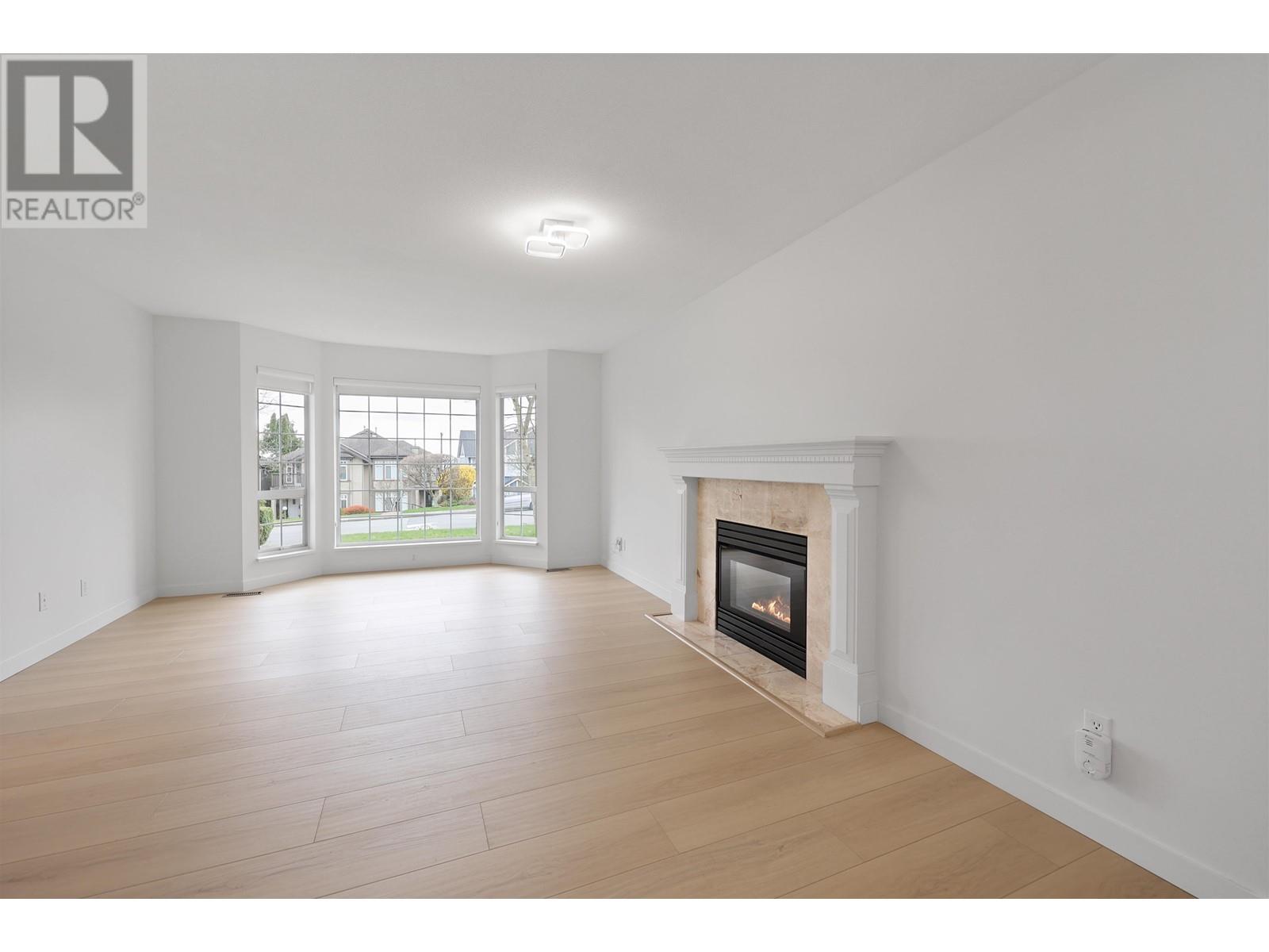 318 E 6th Street, North Vancouver, British Columbia  V7L 1P6 - Photo 5 - R2986178