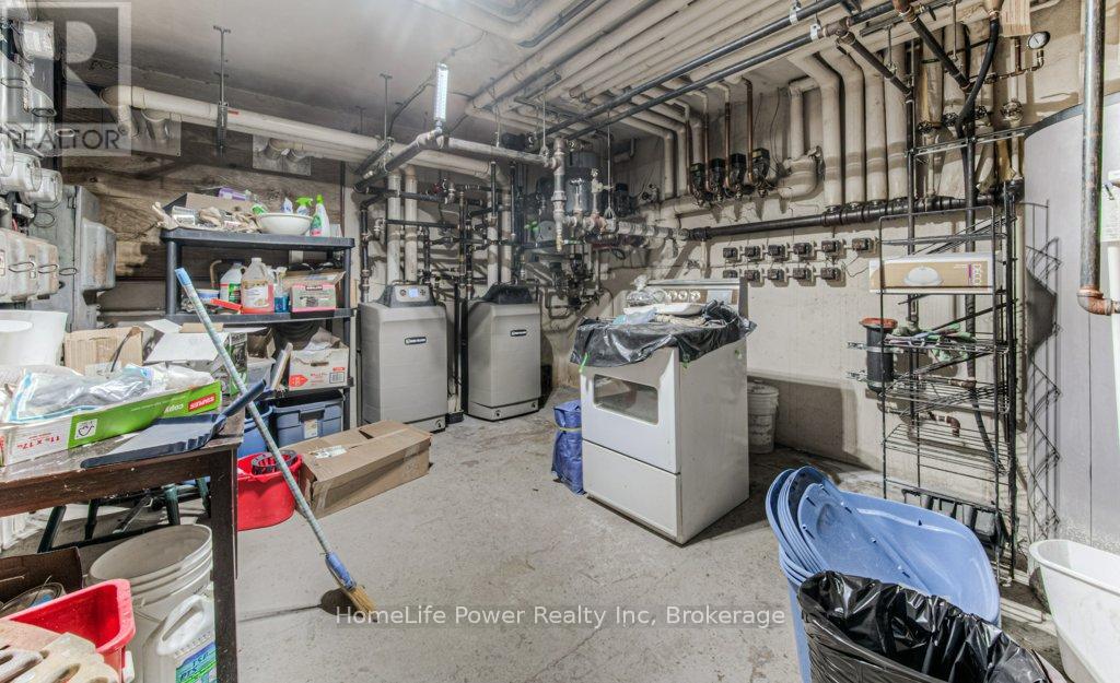 15 Floral Crescent, Kitchener, Ontario  N2G 3B3 - Photo 11 - X12062578