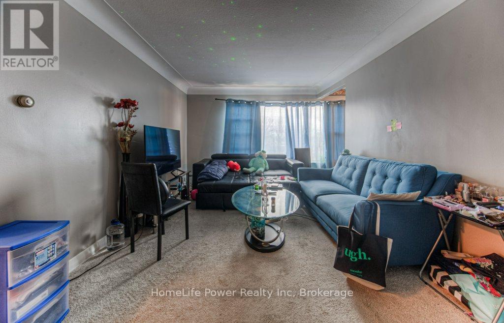 15 Floral Crescent, Kitchener, Ontario  N2G 3B3 - Photo 33 - X12062578