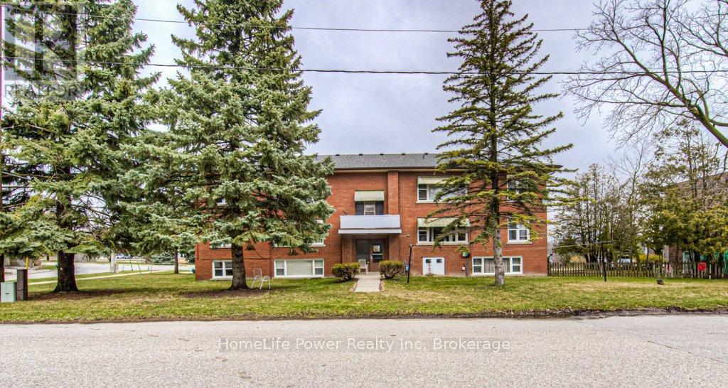 15 Floral Crescent, Kitchener, Ontario  N2G 3B3 - Photo 4 - X12062578