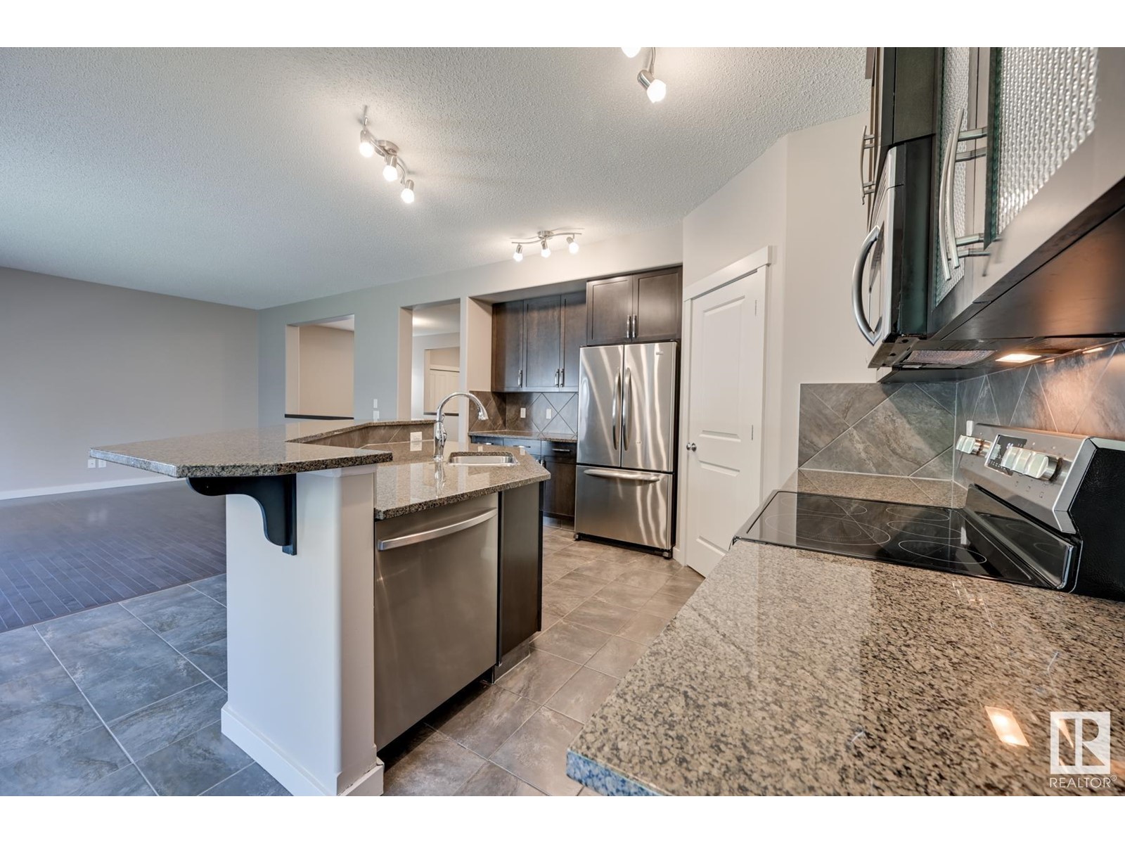 122 Campbell Dr, Sherwood Park, Alberta  T8H 0E3 - Photo 9 - E4429110