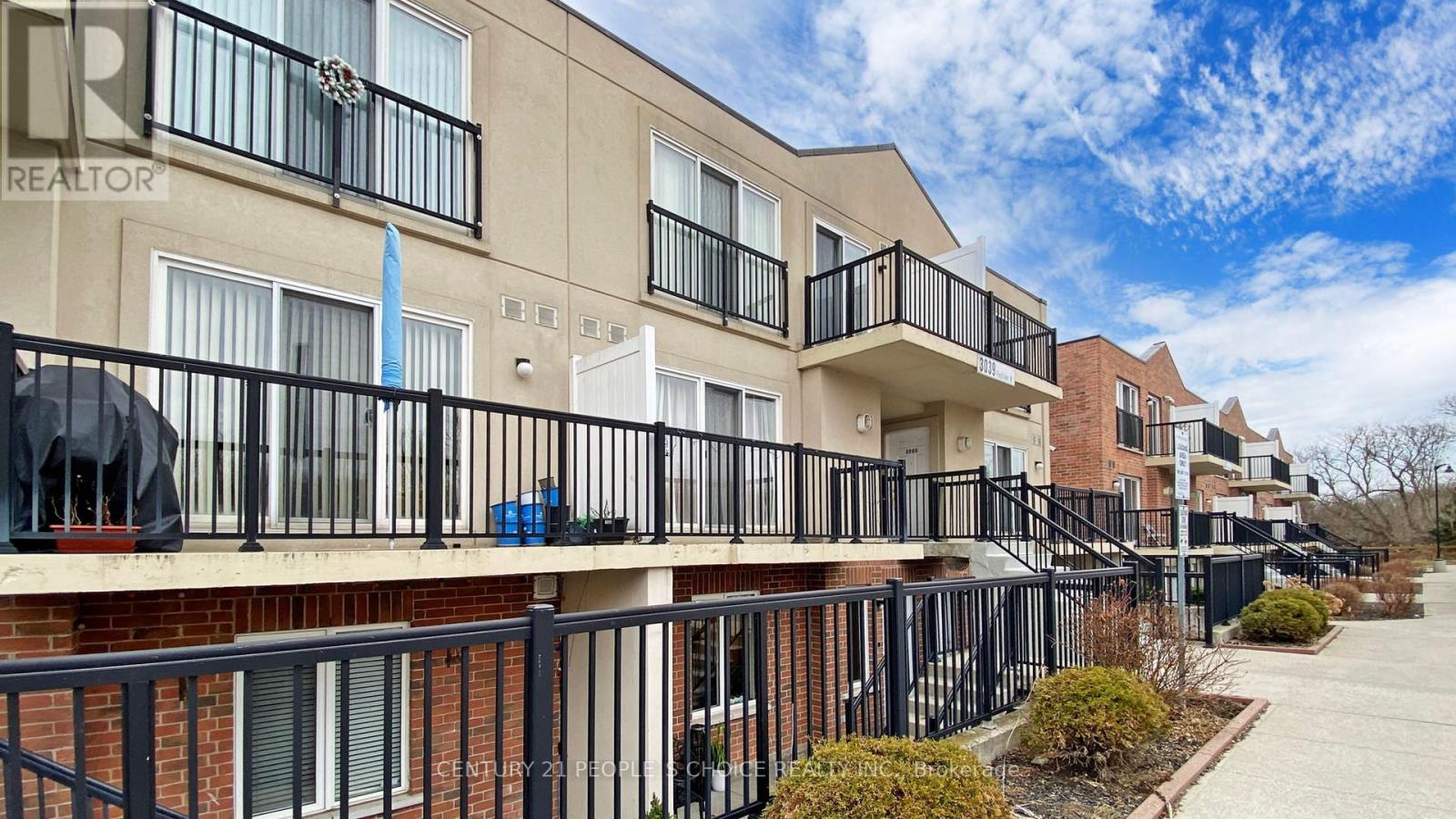 Property at 1031 - 3039 FINCH AVENUE W image 2