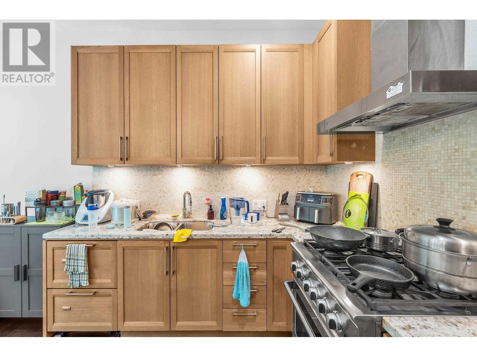 2 5879 Gray Avenue, Vancouver, British Columbia  V6S 0A9 - Photo 11 - R2983760