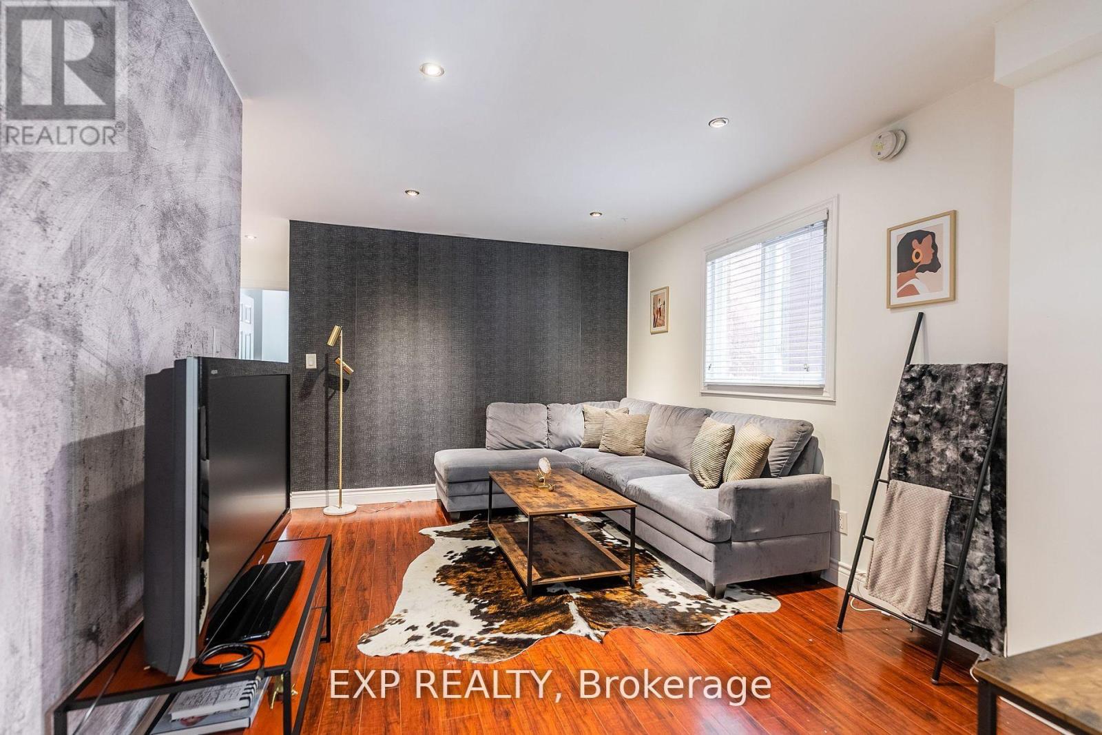Main - 903.5 Bathurst Street, Toronto, Ontario  M5R 3G4 - Photo 18 - C12062632
