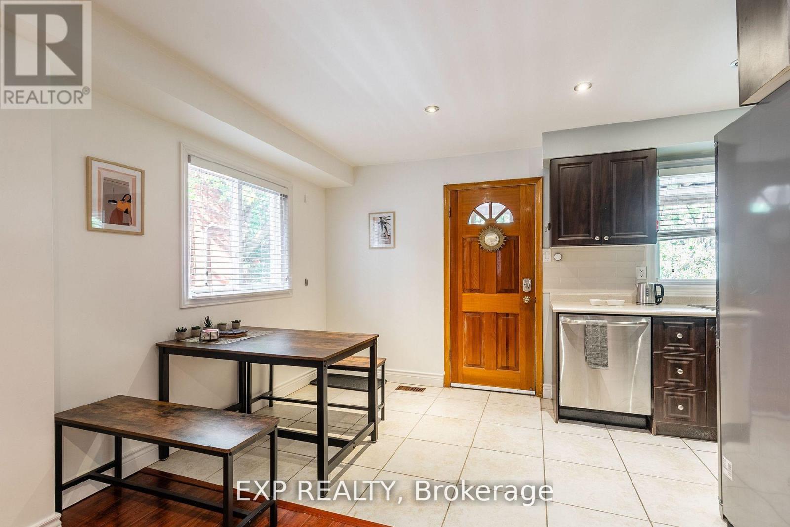 Main - 903.5 Bathurst Street, Toronto, Ontario  M5R 3G4 - Photo 5 - C12062632