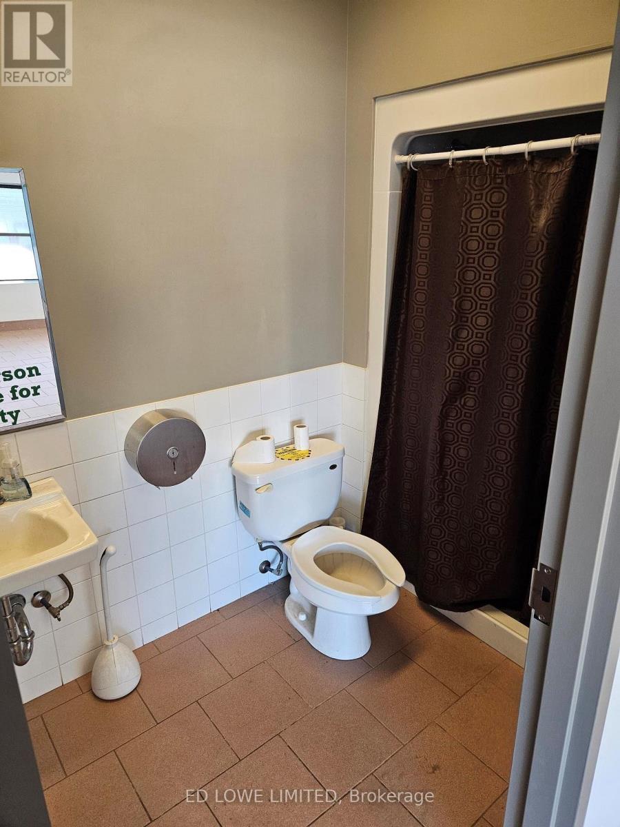 69 Saunders Road, Barrie, Ontario  L4N 9A7 - Photo 2 - S12062606