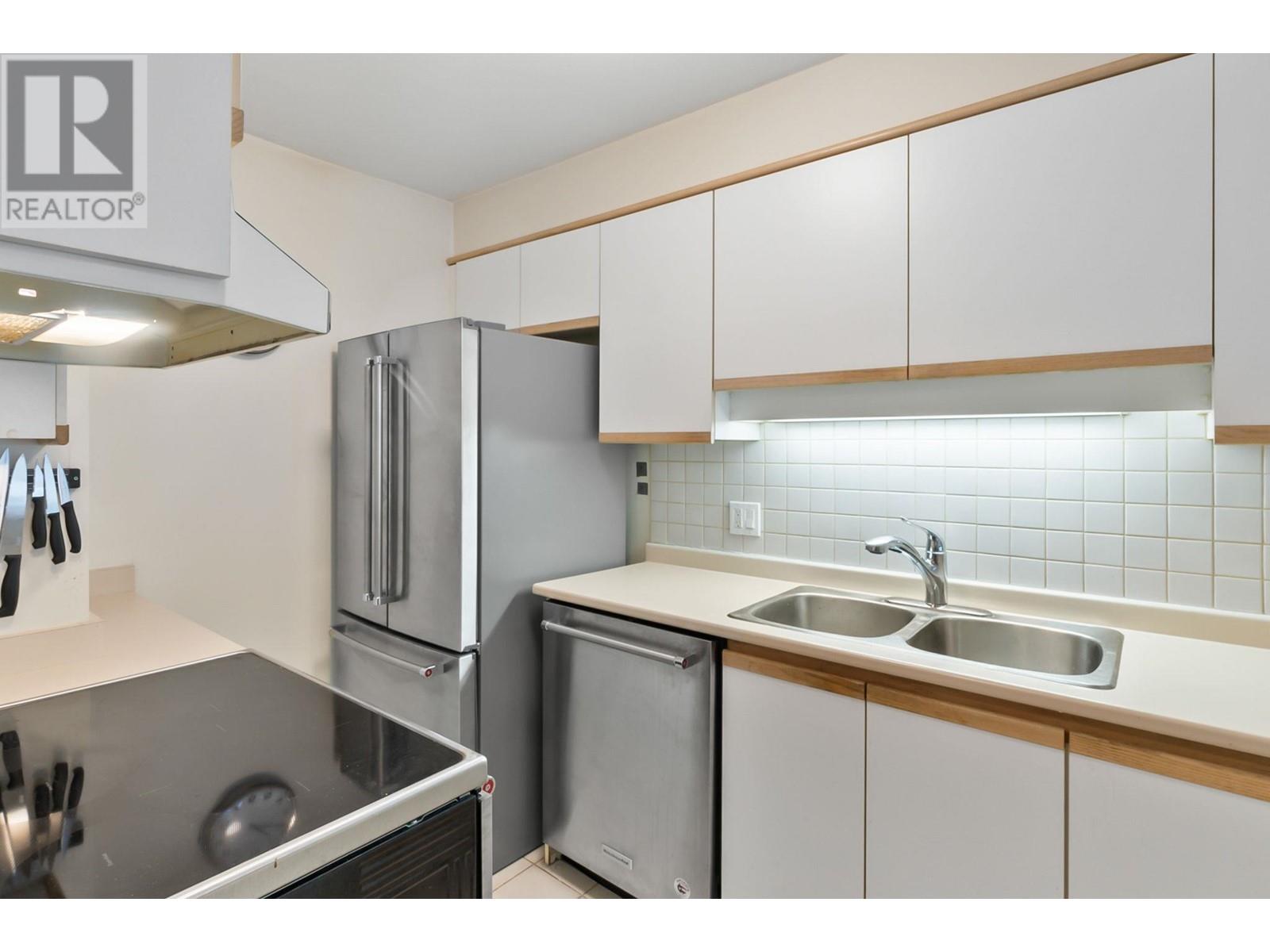 202 1535 Chesterfield Avenue, North Vancouver, British Columbia  V7M 2N5 - Photo 11 - R2984582