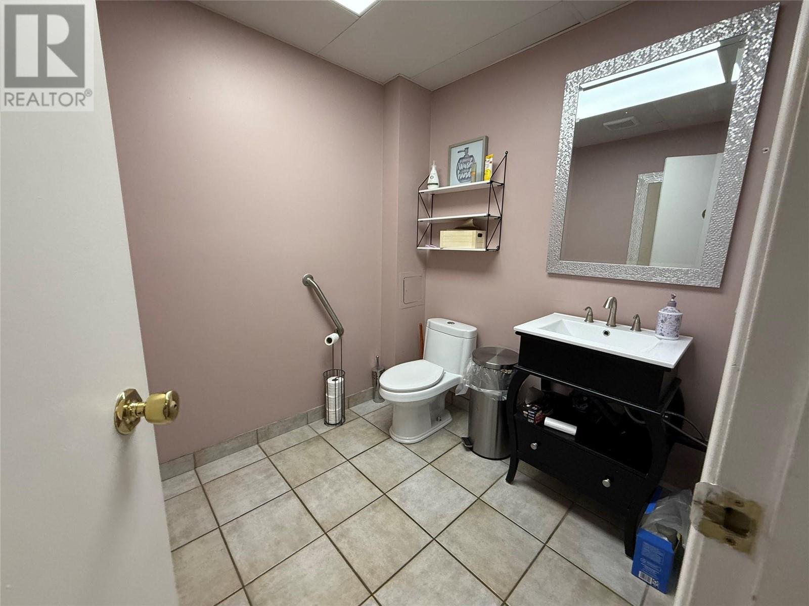 2436 Skaha Lake Road Unit# 104, Penticton, British Columbia  V2A 6E9 - Photo 6 - 10341948