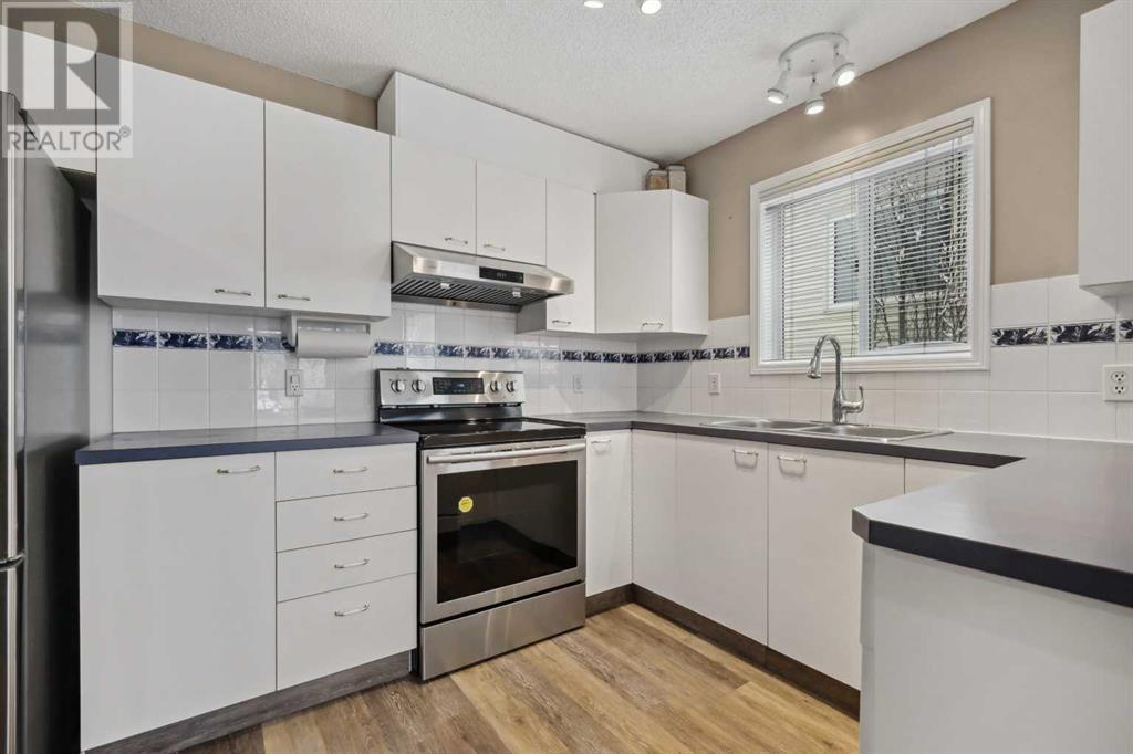 100 Hidden Green Nw, Calgary, Alberta  T3A 5K7 - Photo 13 - A2208641