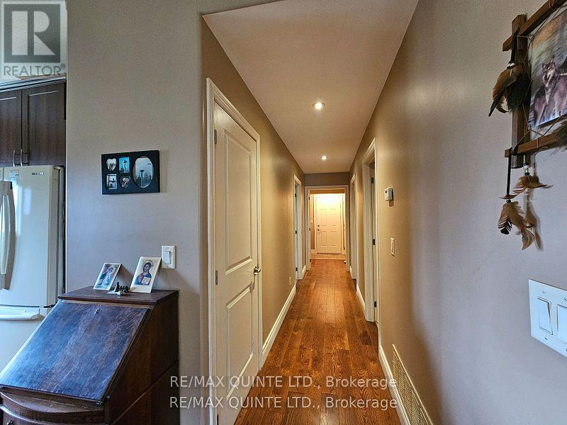 1648 North Big Island Road, Prince Edward County (Sophiasburgh), Ontario  K0K 1W0 - Photo 12 - X12062750