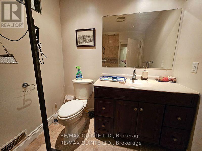 1648 North Big Island Road, Prince Edward County (Sophiasburgh), Ontario  K0K 1W0 - Photo 16 - X12062750