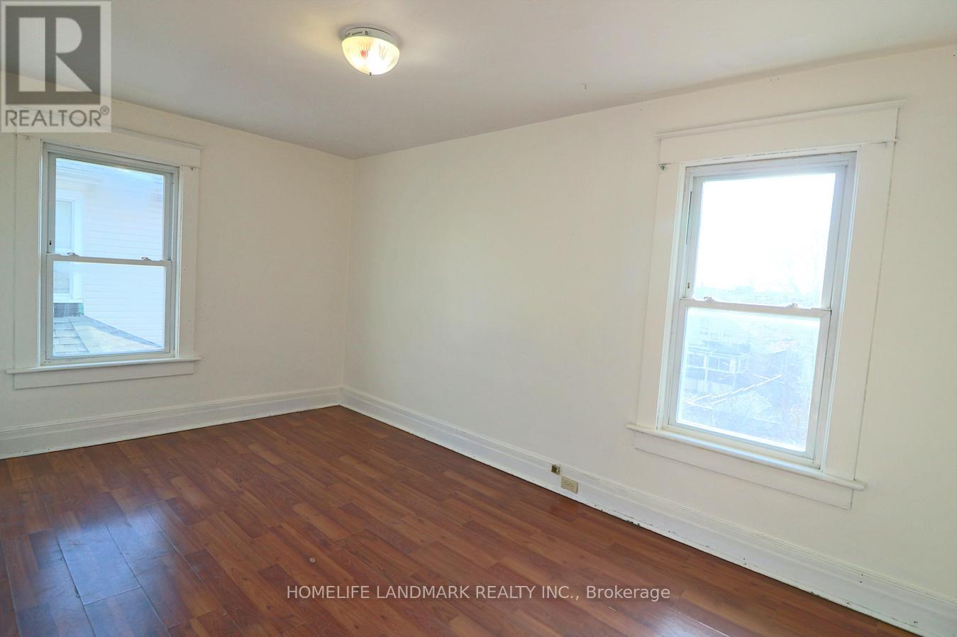 5283 Heywood Avenue, Niagara Falls, Ontario  L2E 4V5 - Photo 9 - X12062621