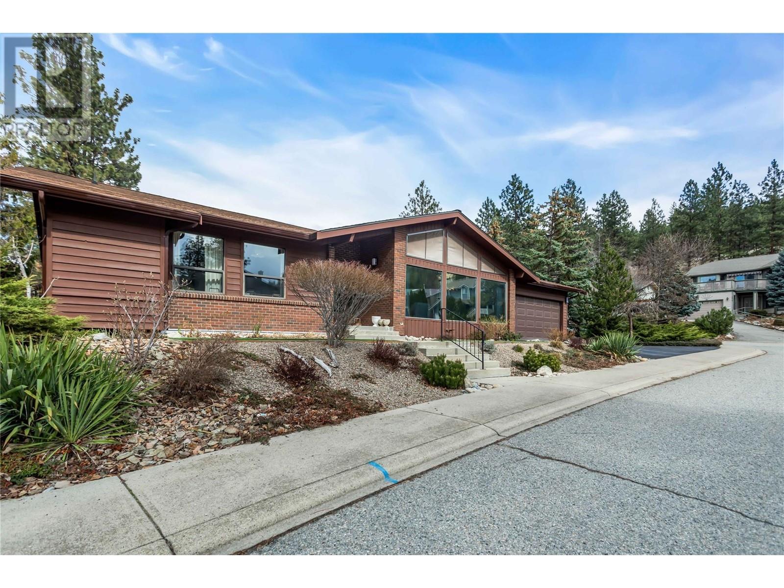 Property at 781 Balsam Avenue image 3