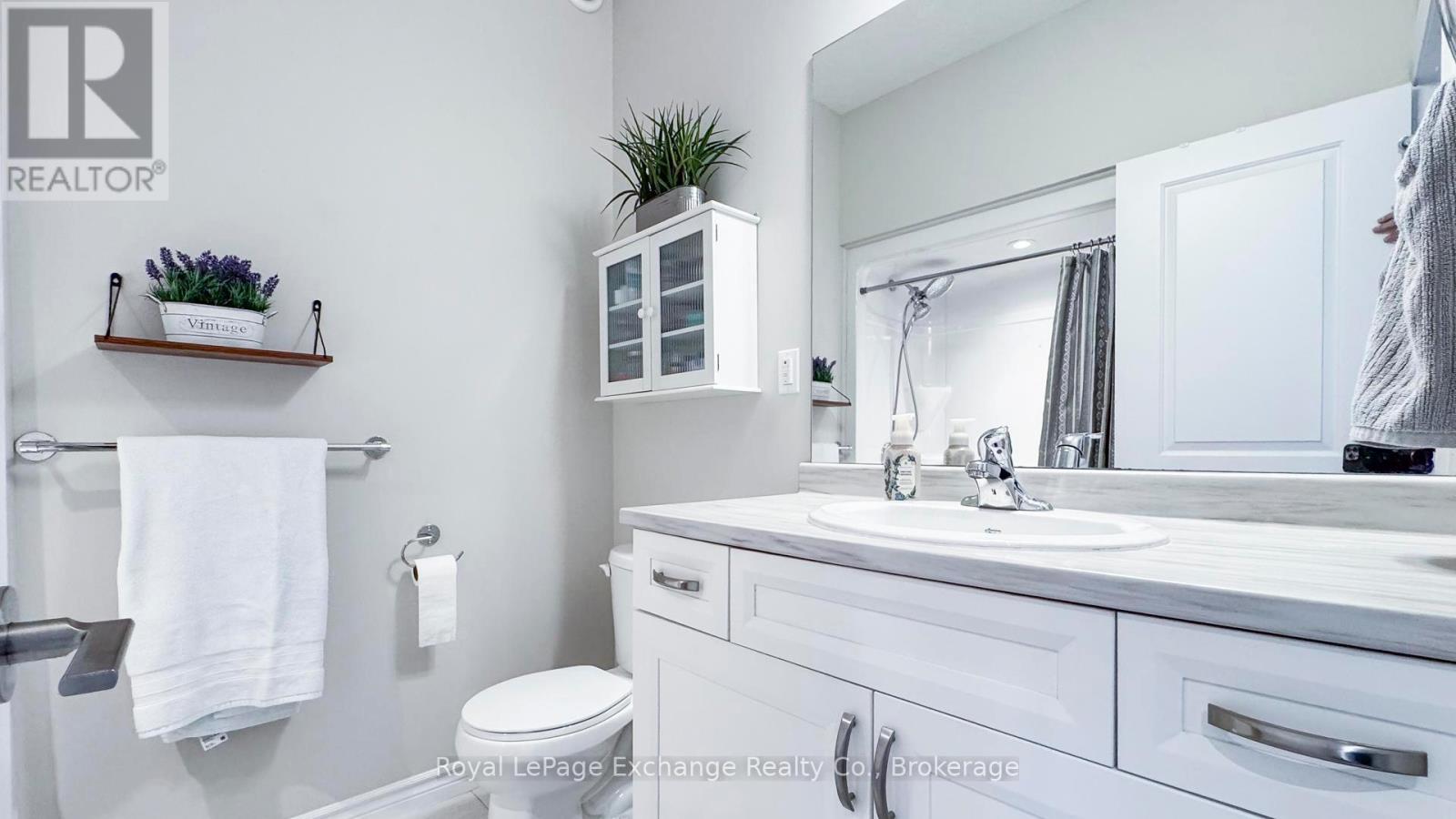 290 Saratoga Road, Kincardine, Ontario  N2Z 2N3 - Photo 17 - X12062648