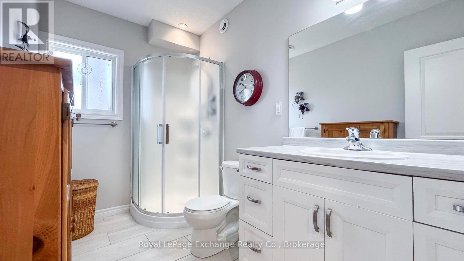 290 Saratoga Road, Kincardine, Ontario  N2Z 2N3 - Photo 36 - X12062648