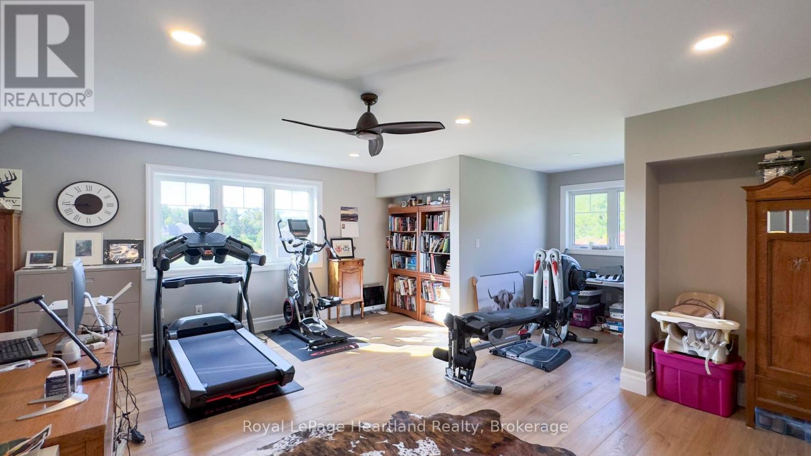 4640 Lakeshore Road, Plympton-Wyoming, Ontario  N0N 1J6 - Photo 28 - X12062771