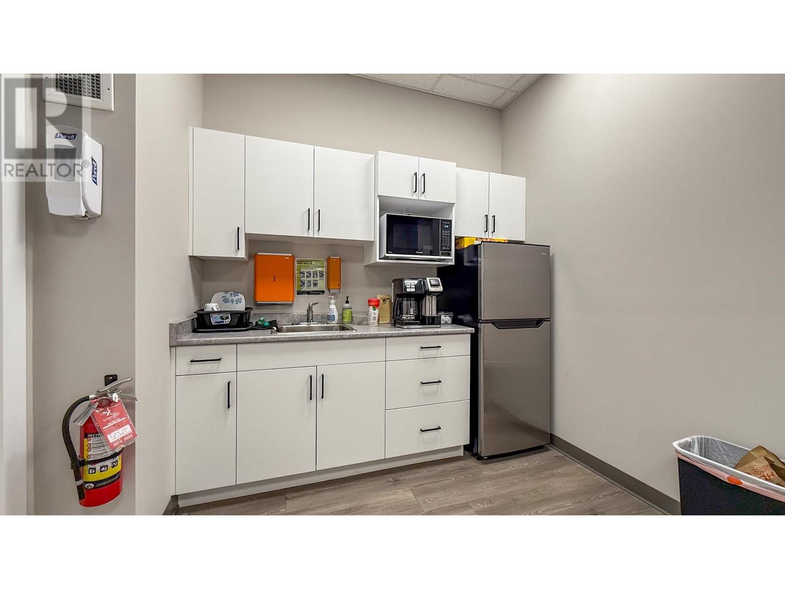 2848 Fenwick Road Kelowna Photo 15