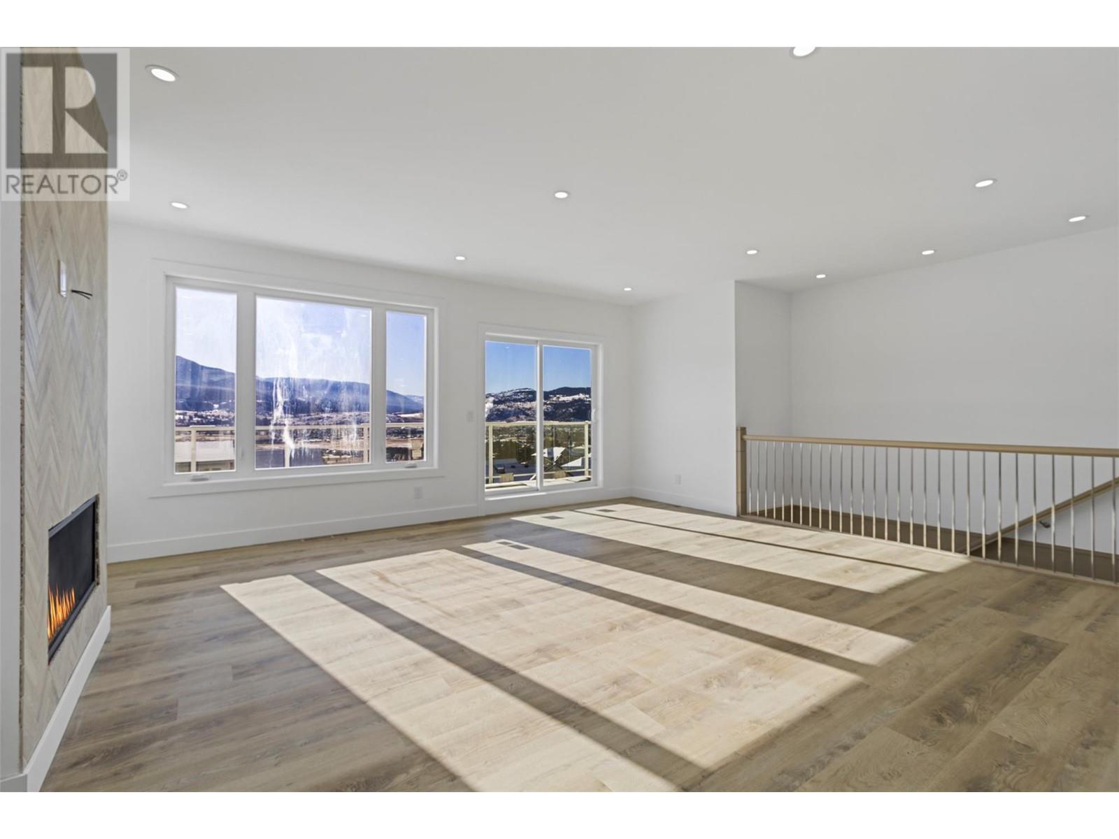 2755 Peregrine Way, Merritt, British Columbia  V1K 0B4 - Photo 3 - 10337087